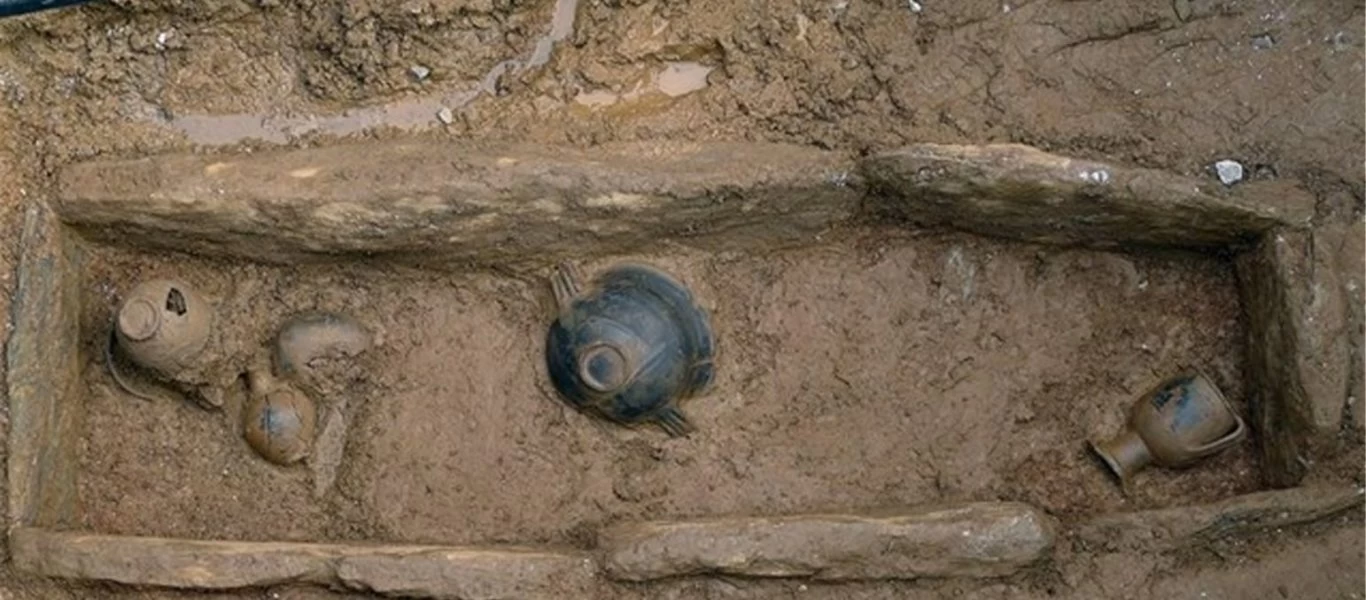 Κίνα: Αρχαιολόγοι ανακάλυψαν πέτρινο τάφο 3.000 χρόνων